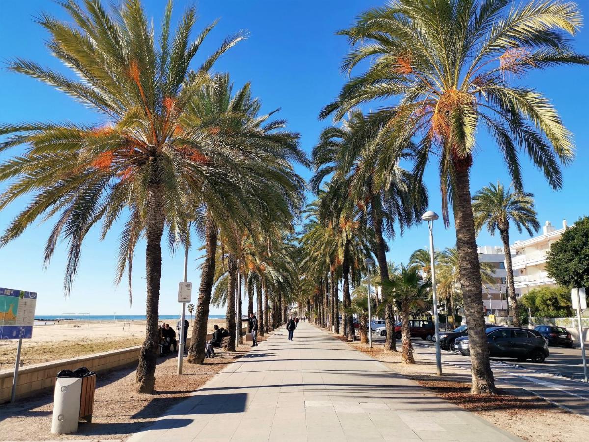 Casa Kimo Platja Apartment Виланова-и-ла-Желтру Екстериор снимка